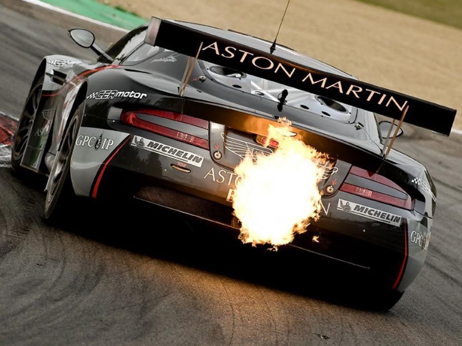  Aston Martin DBRS9 2005 года  (фото 29 из 30)